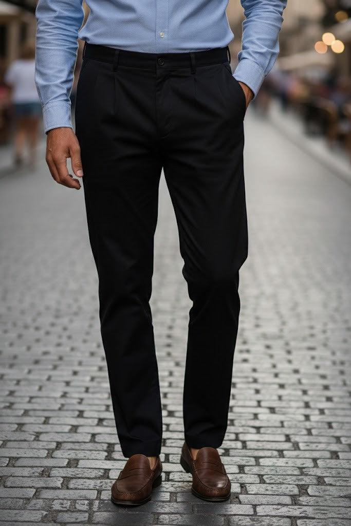 Men’s classic chino pants