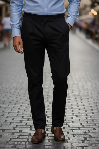 Men’s classic chino pants